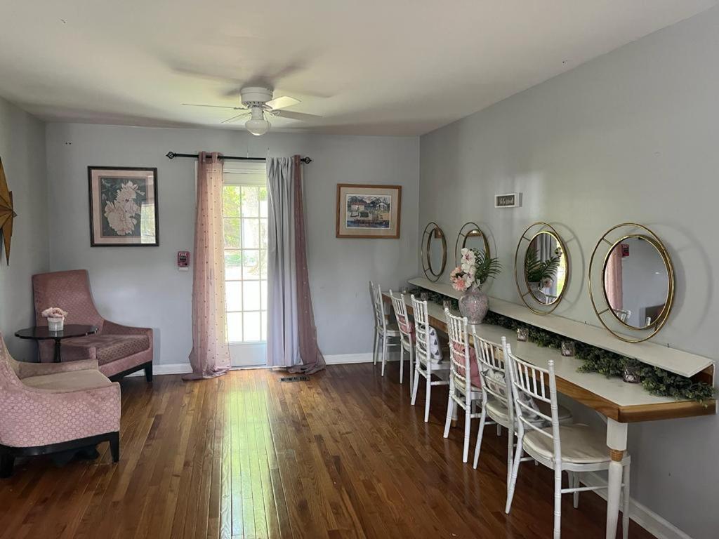 Bed and Breakfast Georgia Palms & Gardens à Powder Springs Extérieur photo